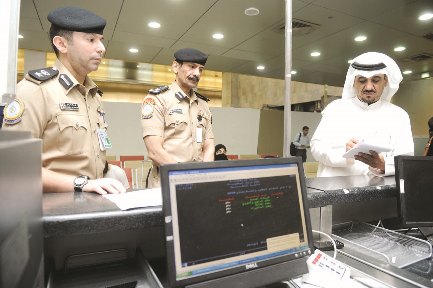 متابعة من الصالح ونائبه لآلية عمل كاونترات «الداخلية»