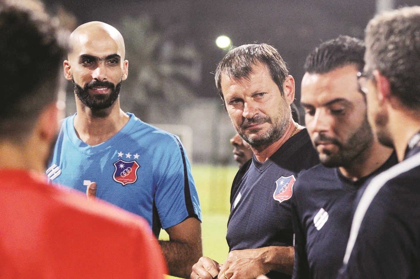 u0627u0644u0641u0631u0646u0633u064a u0628u0627u0646u064au062f u062eu0644u0627u0644 u0625u0634u0631u0627u0641u0647 u0639u0644u0649 u0627u0644u062au062fu0631u064au0628 u0627u0644u0623u0648u0644 u0644u0641u0631u064au0642 u0627u0644u0643u0648u064au062a (u062au0635u0648u064au0631 u0632u0643u0631u064au0627 u0639u0637u064au0629)