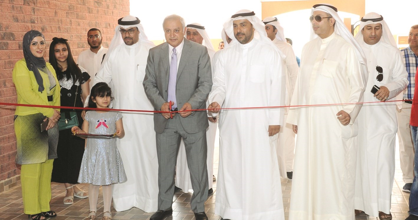 u0627u0644u0639u064au0633u0649 u0628u0631u0641u0642u0629 u0642u064au0627u062fu0627u062a u0648u0632u0627u0631u0629 u0627u0644u062au0631u0628u064au0629 u064au0642u0635 u0634u0631u064au0637 u0627u0641u062au062au0627u062d u0627u0644u0645u062fu0631u0633u0629 (u062au0635u0648u064au0631 u0632u0643u0631u064au0627 u0639u0637u064au0629)