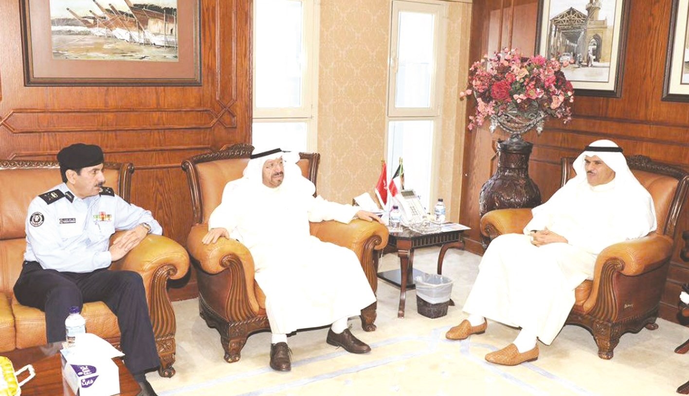 ... ووفد «الإطفاء»