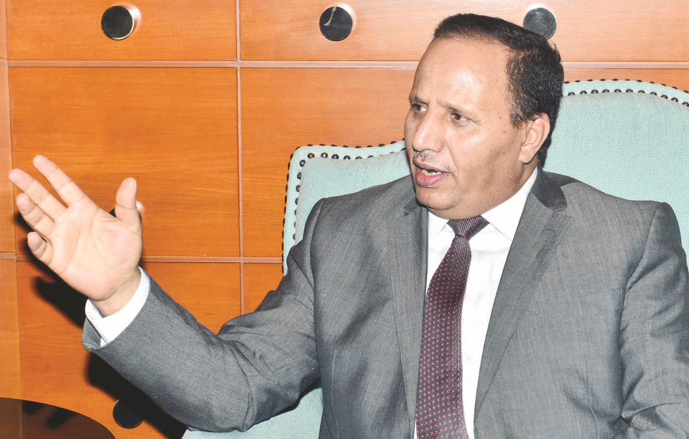 u0639u0628u062fu0627u0644u0639u0632u064au0632 u062cu0628u0627u0631u064a u0645u062au062du062fu062bu0627 u0625u0644u0649 u00abu0627u0644u0631u0627u064au00bb        (u062au0635u0648u064au0631 u0645u0648u0633u0649 u0639u064au0627u0634)