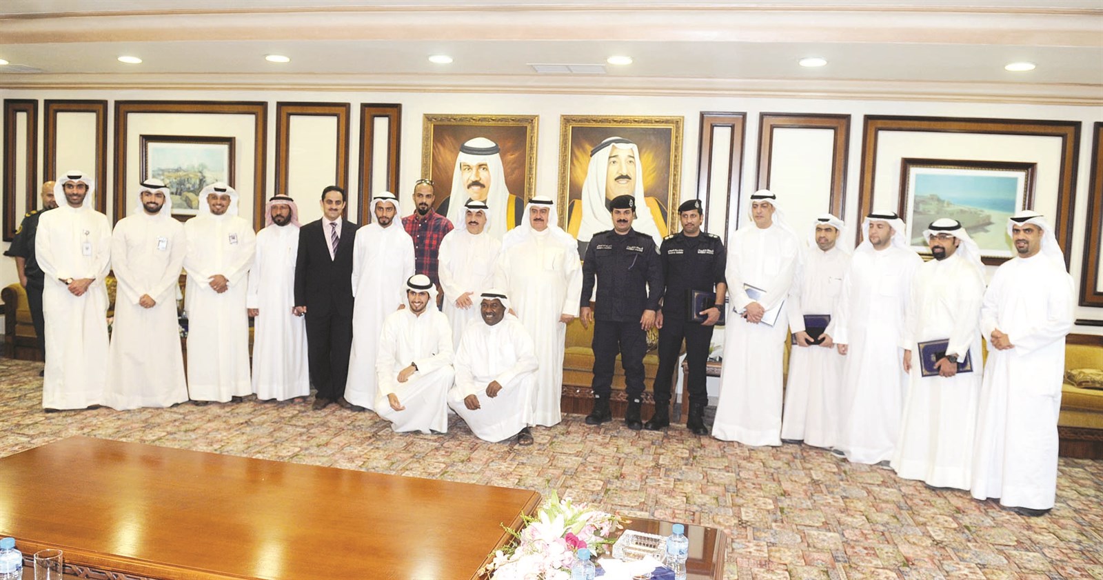 u0627u0644u0645u0647u0646u0627 u0648u0645u0635u0637u0641u0649 u0627u0644u0639u062fu0648u0627u0646u064a u064au062au0648u0633u0637u0648u0646 u0641u0631u064au0642 u0639u0645u0644 u0627u0644u0628u0631u0646u0627u0645u062c u0648u0627u0644u0645u062au0637u0648u0639u064au0646 (u062au0635u0648u064au0631 u0632u0643u0631u064au0627 u0639u0637u064au0629)