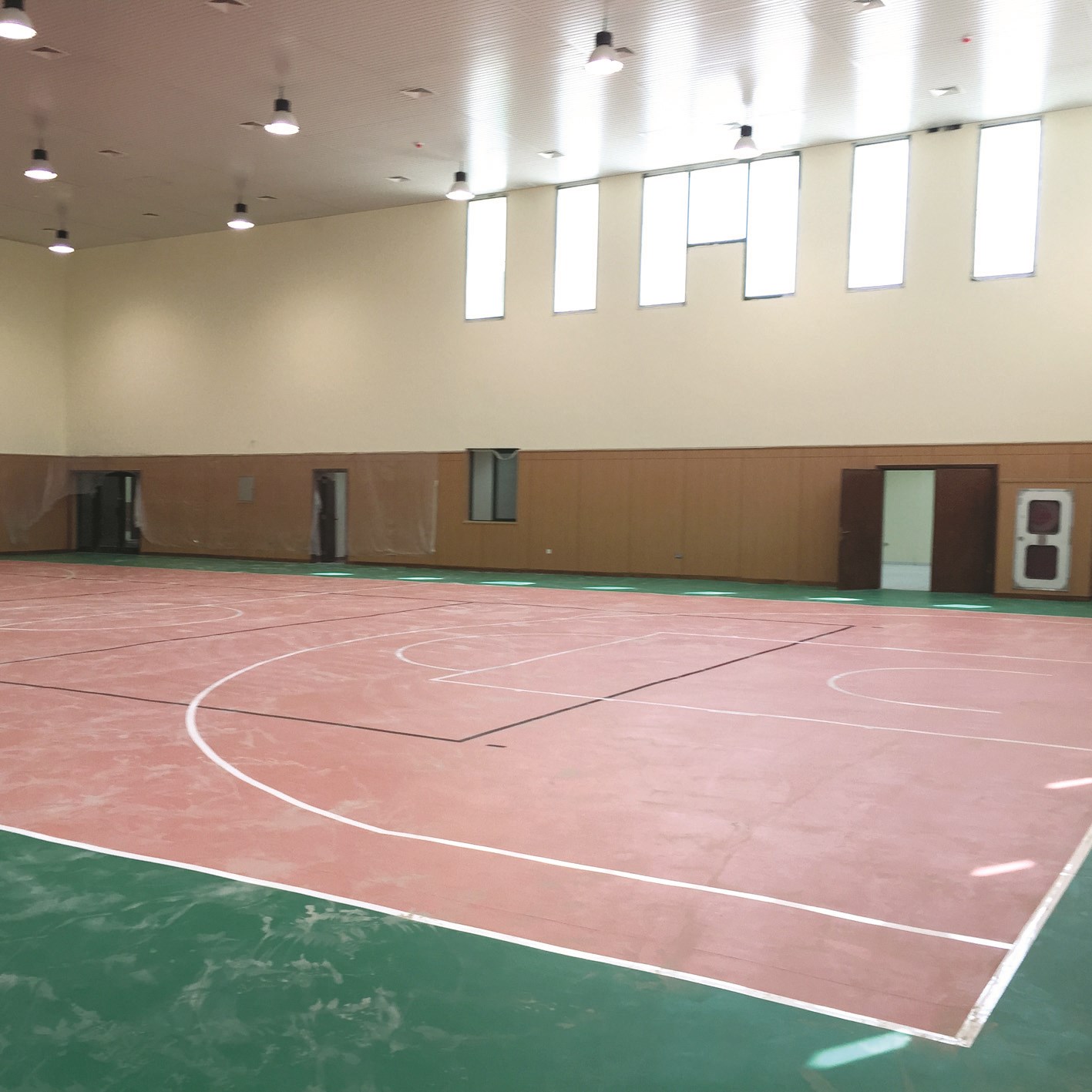 صالة رياضية استعدت لاستقبال الطلبة