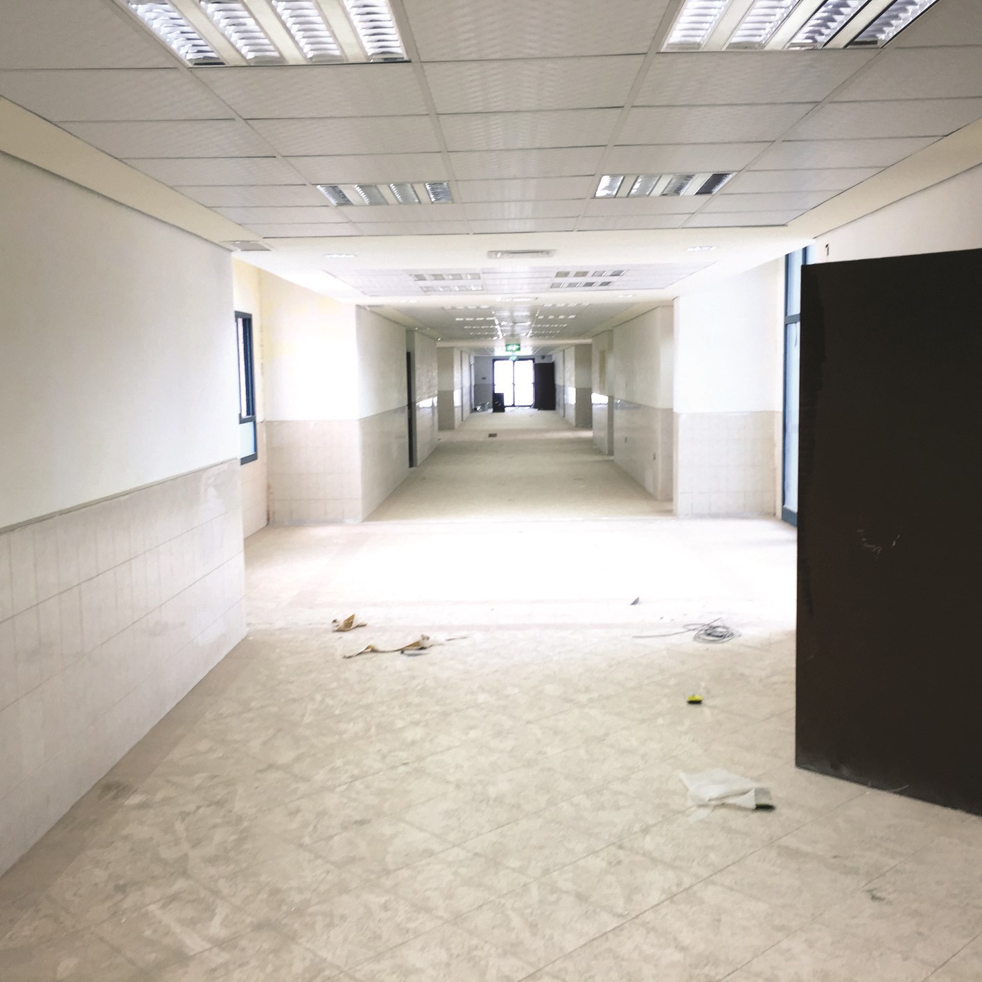 ممرات داخلية لإحدى المدارس