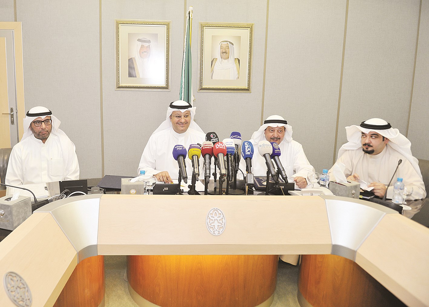 u0627u0644u0639u0628u064au062fu064a u0645u062au062du062fu062bu0627u064b u0641u064a u0627u0644u0645u0624u062au0645u0631 u0627u0644u0635u062du0627u0641u064a u0639u0642u0628 u062au0648u0642u064au0639 u0627u0644u0627u062au0641u0627u0642u064au0629 (u062au0635u0648u064au0631 u0633u0639u062f u0647u0646u062fu0627u0648u064a)