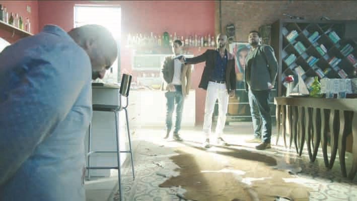 ... ومن «الأسطورة»