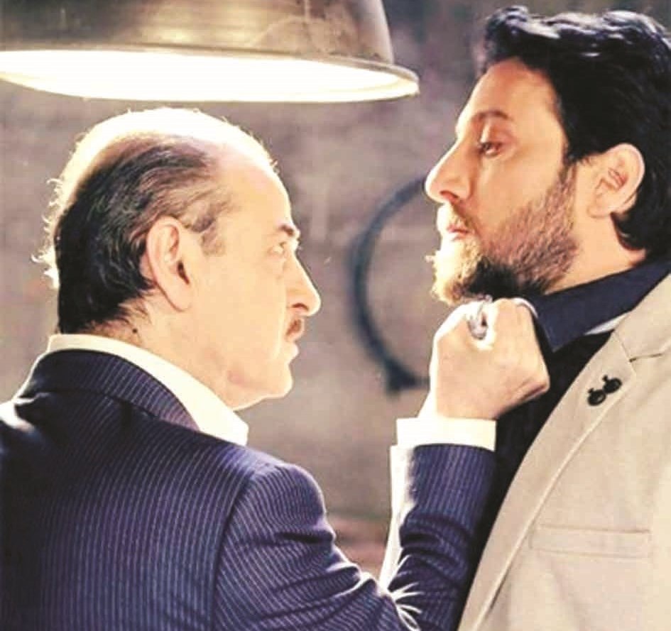 من مسلسل «دومينو»