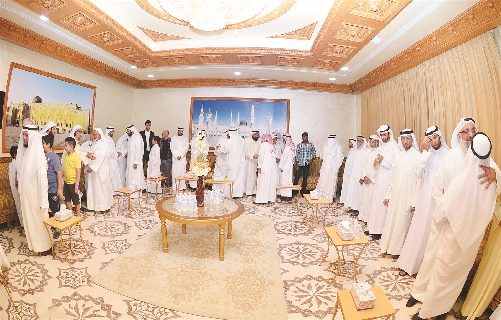 u062du0634u062f u0645u0646 u0627u0644u0645u0647u0646u0626u064au0646 u0641u064a u062cu0645u0639u064au0629 u0627u0644u0625u0635u0644u0627u062d     ( u062au0635u0648u064au0631 u0645u0648u0633u0649 u0639u064au0627u0634)