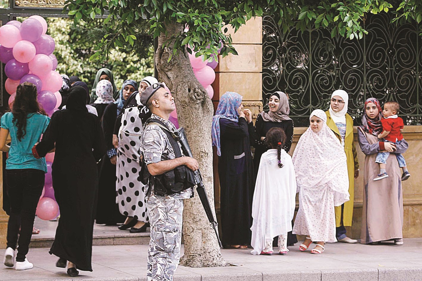 u0631u062cu0644 u0623u0645u0646 u0644u0628u0646u0627u0646u064a u064au062du0631u0633 u0623u062du062f u0645u0633u0627u062cu062f u0645u062fu064au0646u0629 u0635u064au062fu0627 u0627u0644u062cu0646u0648u0628u064au0629 (u0627 u0628)