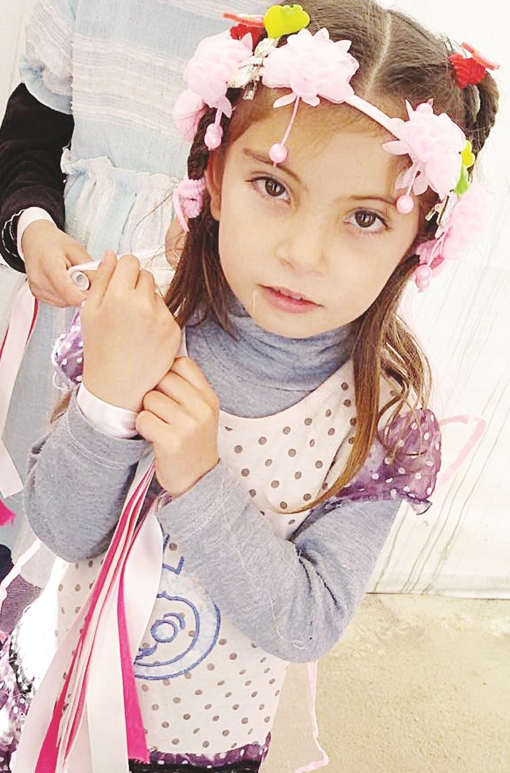 زهرة وعلى رأسها زهرة