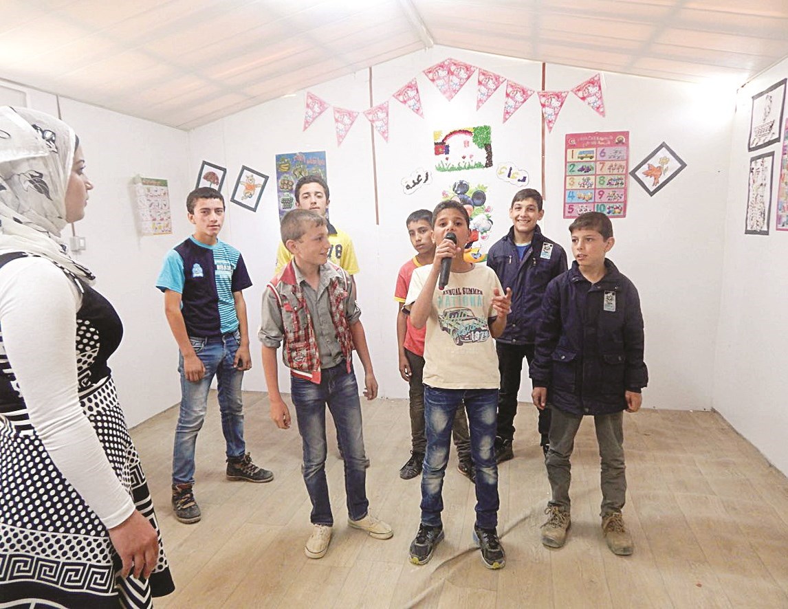 فقرة فنية للتلاميذ