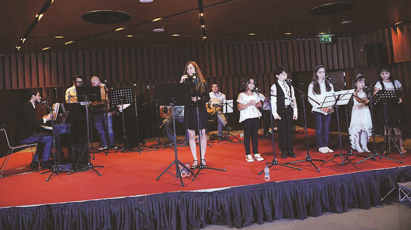 u0645u0646 u0623u062cu0648u0627u0621 u0627u0644u062du0641u0644 (u062au0635u0648u064au0631 u062cu0644u0627u0644 u0645u0639u0648u0636)