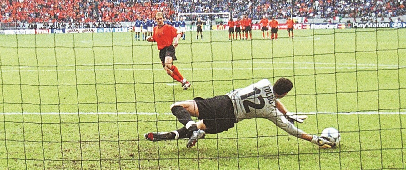 u0625u064au0637u0627u0644u064au0627 u0623u0642u0635u062a u0647u0648u0644u0646u062fu0627 u0627u0644u0645u0636u064au0641u0629 u0645u0646 u0646u0635u0641 u0646u0647u0627u0626u064a u00abu064au0648u0631u0648 2000u00bb