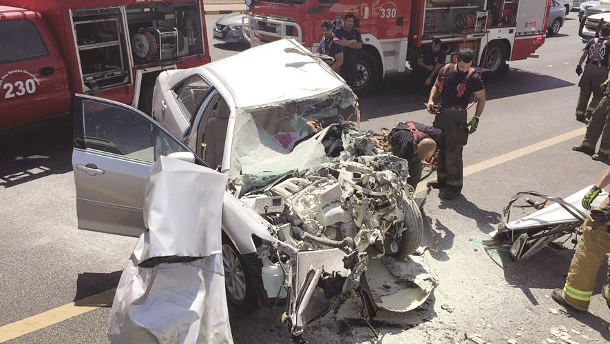 u0633u064au0627u0631u0629 u0645u0648u0627u0637u0646 u0628u0639u062f u0627u0635u0637u062fu0627u0645u0647u0627 u0628u062au0646u0643u0631