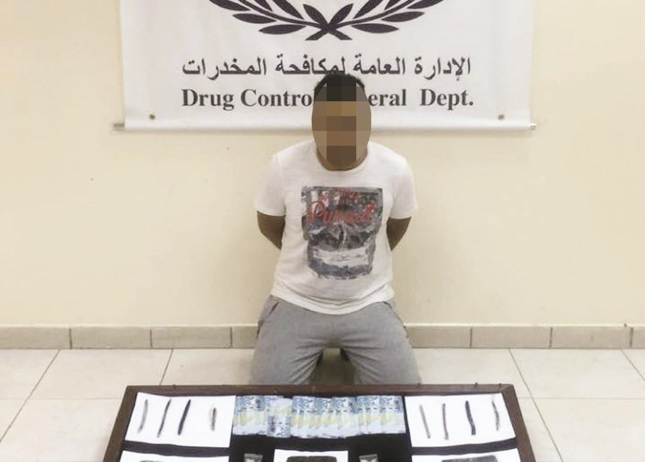 u0627u0644u0645u0631u0648u0651u062c u0648u0623u0645u0627u0645u0647 u0627u0644u0645u0636u0628u0648u0637u0627u062a