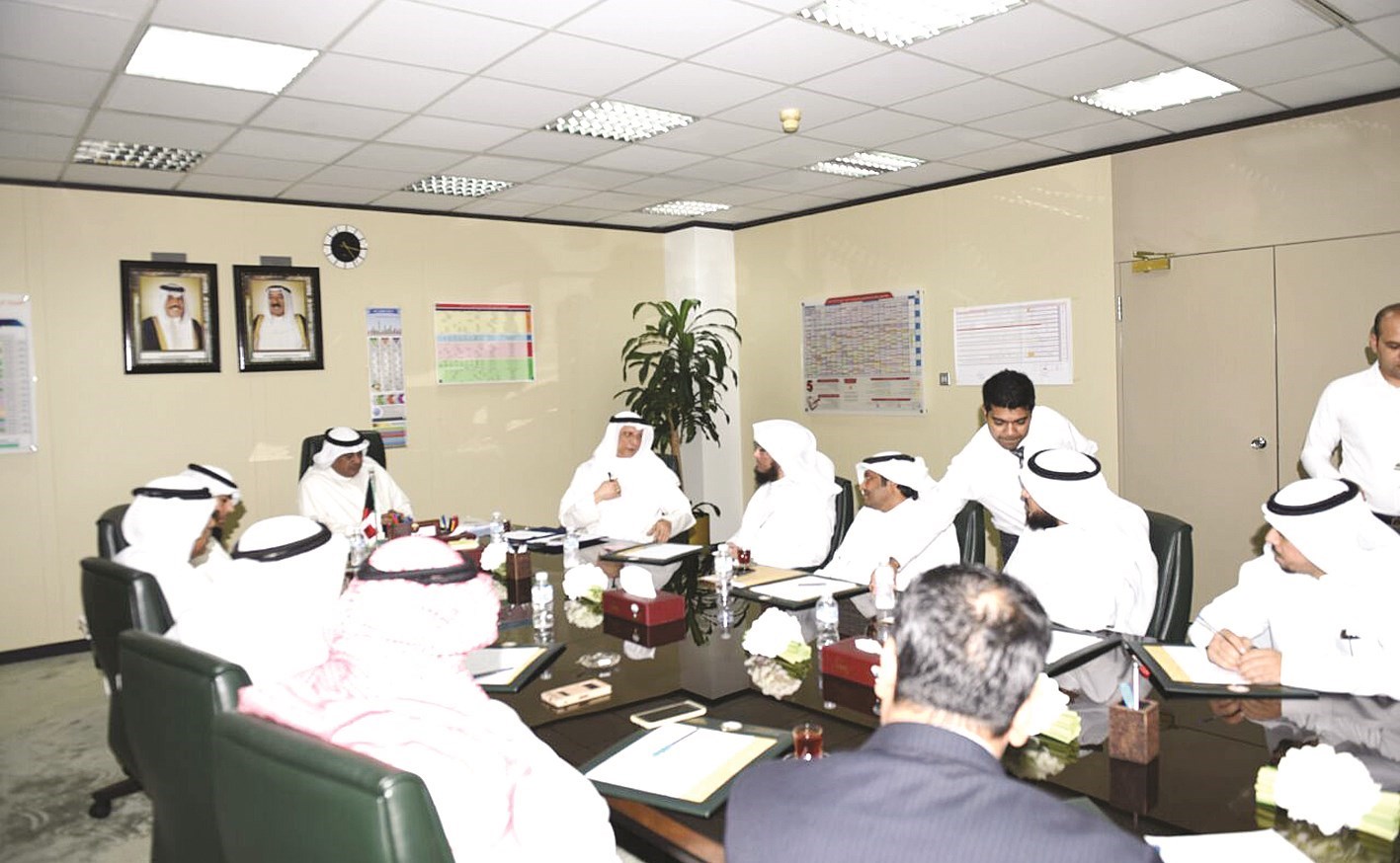 u0648u0643u064au0644 u0648u0632u0627u0631u0629 u0627u0644u0634u0624u0648u0646 u0645u062cu062au0645u0639u0627 u0645u0639 u0631u0624u0633u0627u0621 u0628u0639u0636 u0627u0644u062cu0645u0639u064au0627u062a u0627u0644u062au0639u0627u0648u0646u064au0629