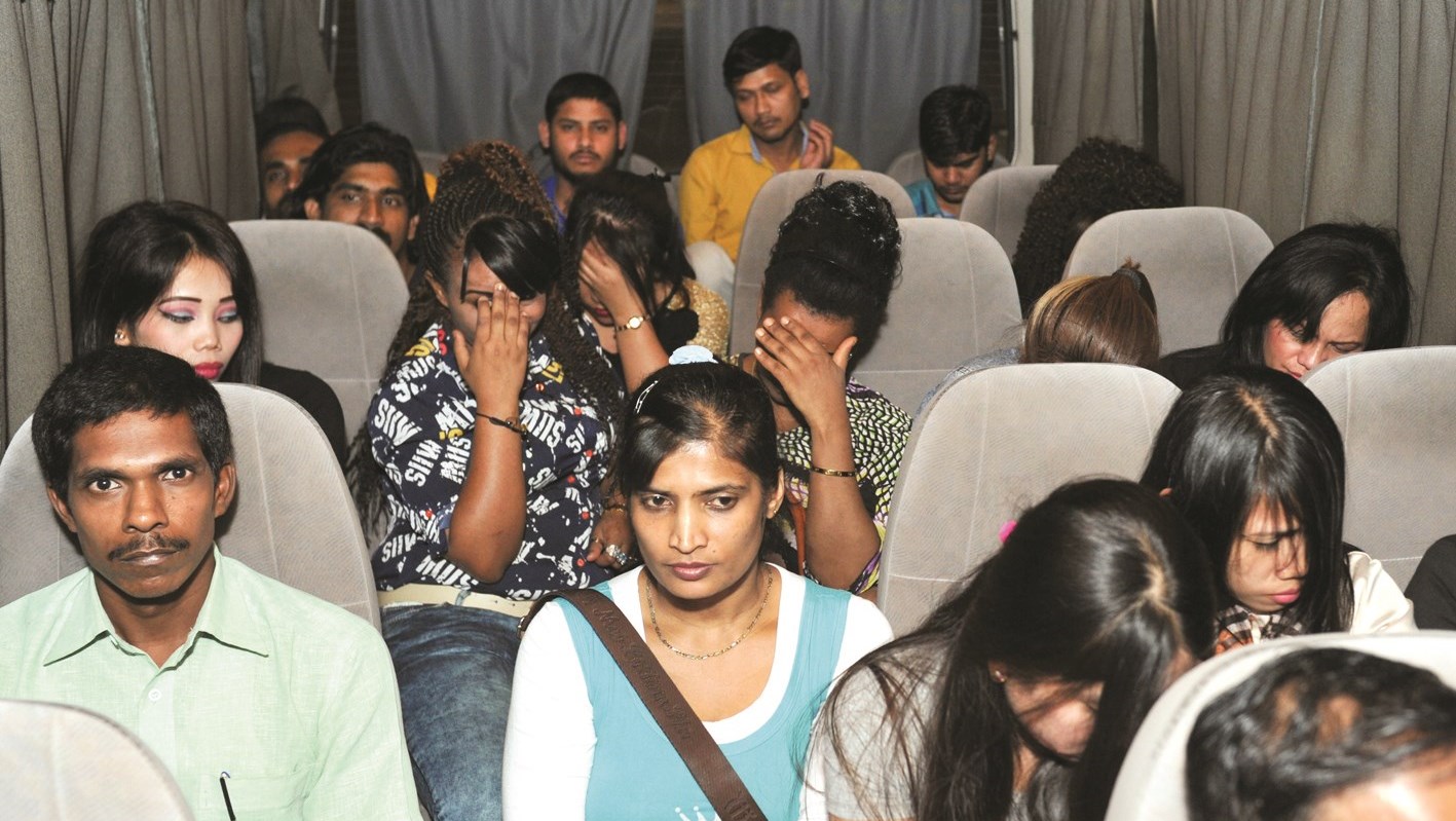 مخالفون ومخالفات