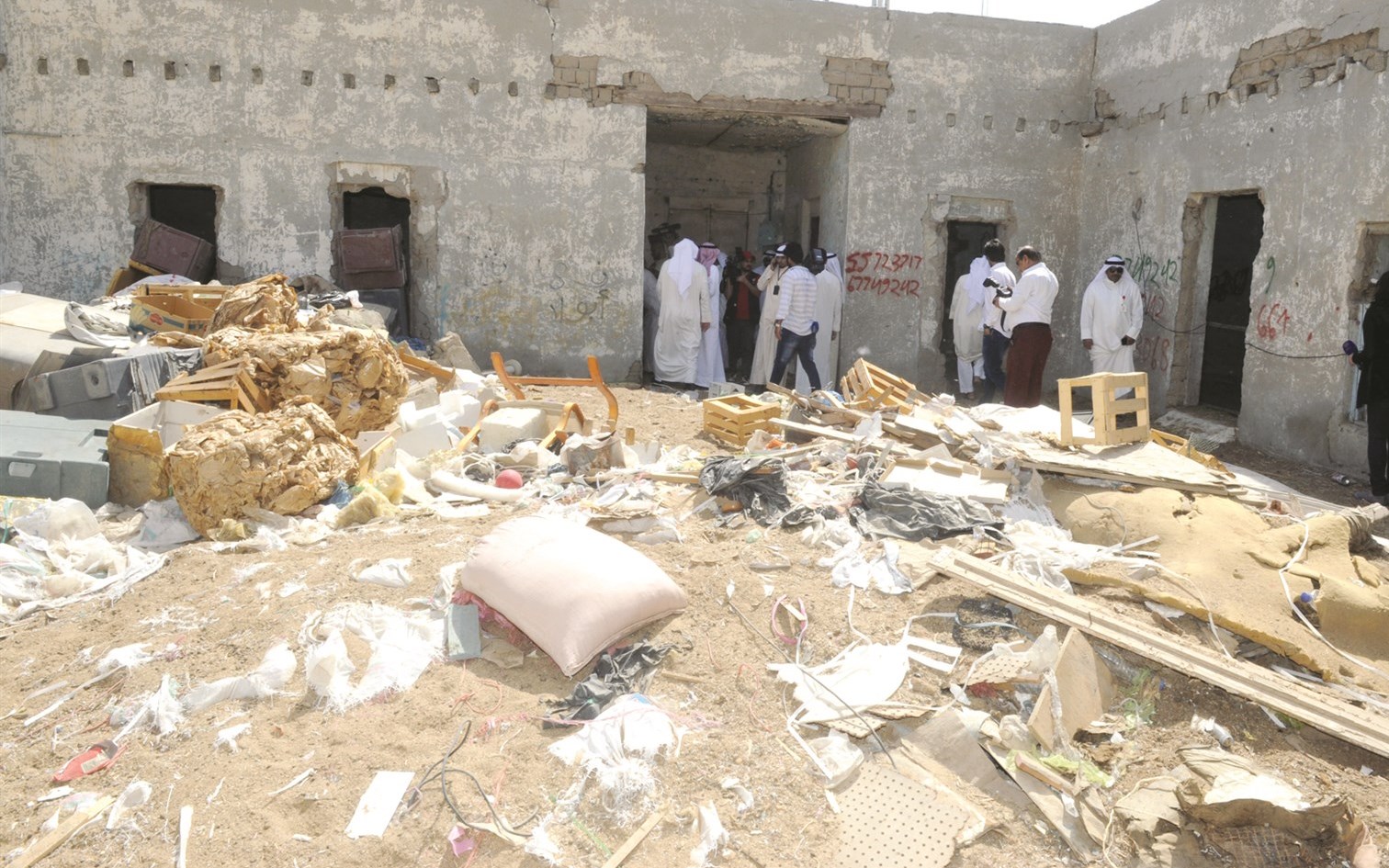 u0645u0638u0647u0631 u063au064au0631 u062du0636u0627u0631u064a u0648u0644u0627 u0635u062du064a u0641u064a u0625u062du062fu0649 u0627u0644u0642u0633u0627u0626u0645  (u062au0635u0648u064au0631 u0632u0643u0631u064au0627 u0639u0637u064au0629)