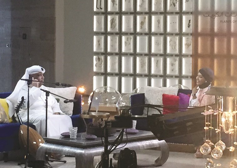 «بوشعيل» يتلقى الاتصالات وإيمان النجم تتابع