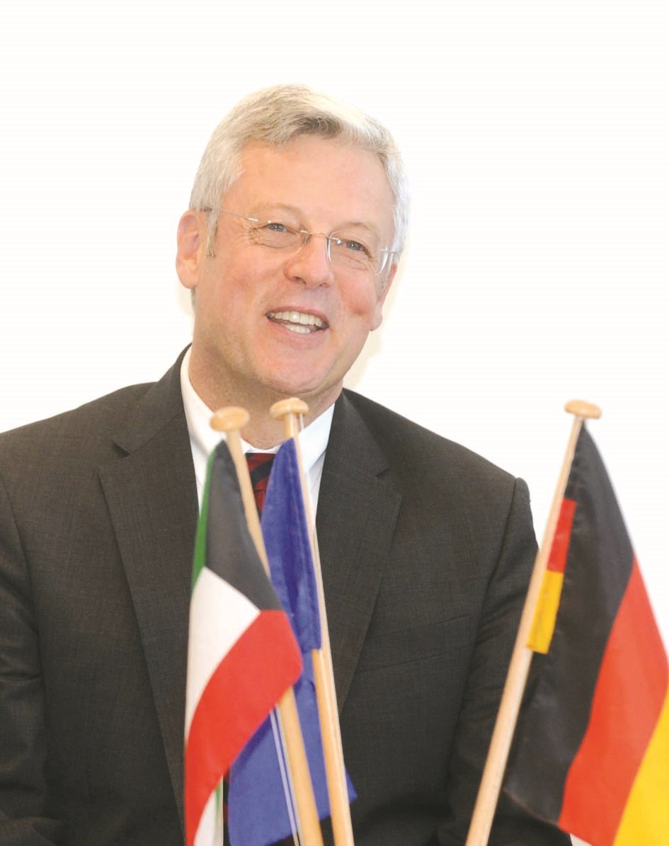 u0628u064au0631u063au0646u0631 u062eu0644u0627u0644 u0627u0644u0645u0624u062au0645u0631 u0627u0644u0635u062du0627u0641u064a (u062au0635u0648u064au0631 u0632u0643u0631u064au0627 u0639u0637u064au0629)