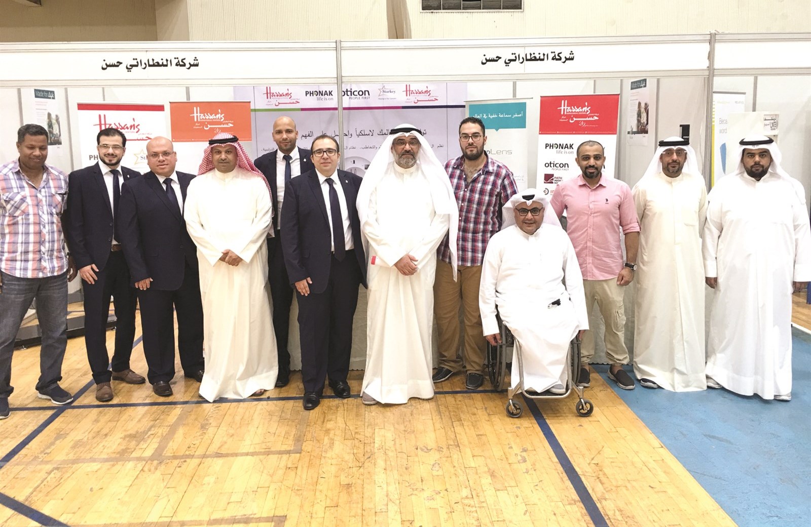 u0627u0644u0634u0637u064a u0648u0627u0644u0647u0627u062cu0631u064a u064au062au0648u0633u0637u0627u0646 u0628u0639u0636 u0645u0645u062bu0644u064a u0627u0644u0634u0631u0643u0627u062a u0627u0644u0645u0634u0627u0631u0643u0629 u0641u064a u0627u0644u0645u0639u0631u0636 (u062au0635u0648u064au0631 u0645u0648u0633u0649 u0639u064au0627u0634)