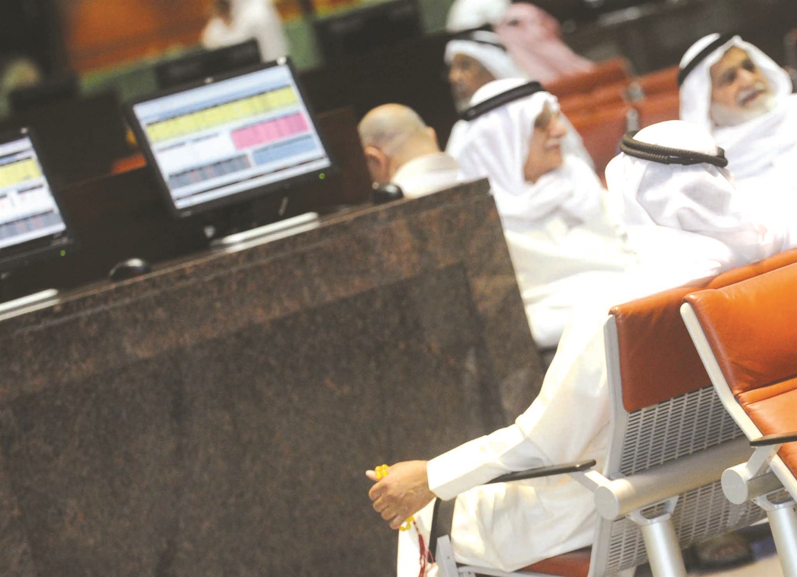 u0627u0644u0645u062au062fu0627u0648u0644u0648u0646... u062du0627u0626u0631u0648u0646 (u062au0635u0648u064au0631 u0632u0643u0631u064au0627 u0639u0637u064au0629)