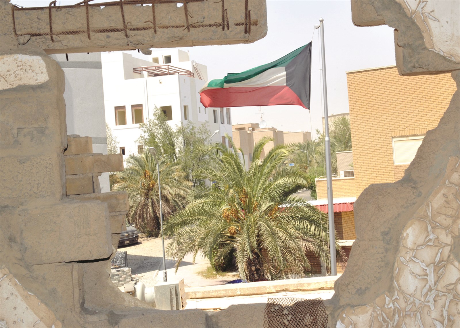 ... وتبقى الكويت  (تصوير سعد هنداوي)