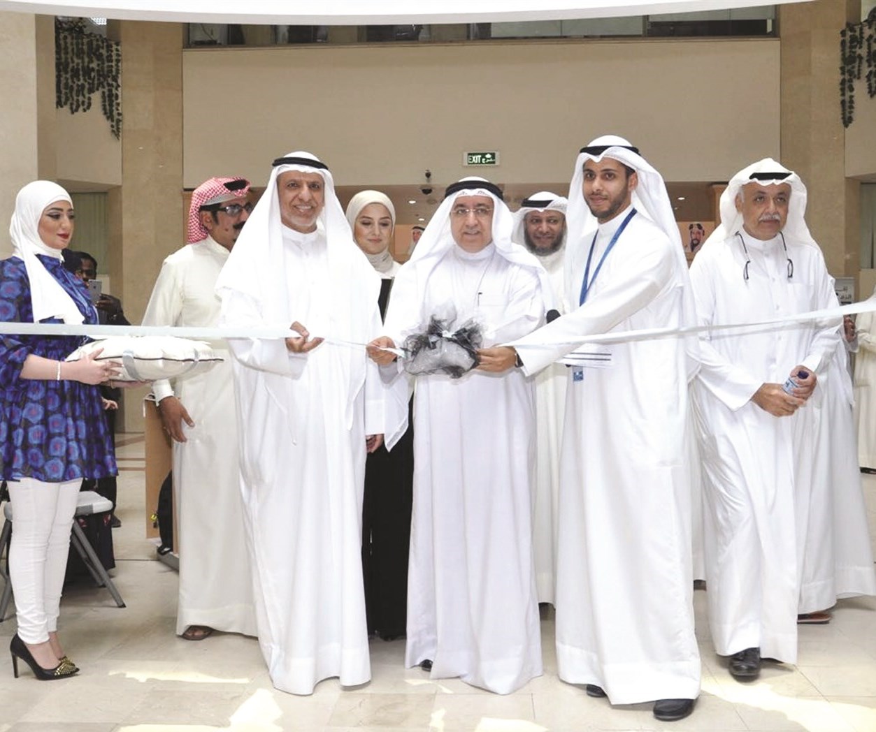 u0628u0648u0634u0647u0631u064a u064au0642u0635 u0634u0631u064au0637 u0627u0641u062au062au0627u062d u0627u0644u0645u0639u0631u0636