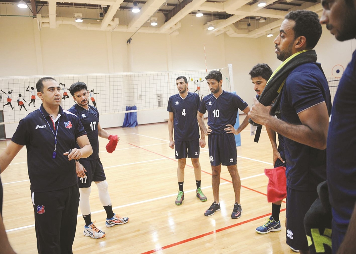 u0627u0644u0645u062fu0631u0628 u0641u064a u062du062fu064au062b u0645u0639 u0627u0644u0644u0627u0639u0628u064au0646 (u062au0635u0648u064au0631 u062cu0644u0627u0644 u0645u0639u0648u0636)