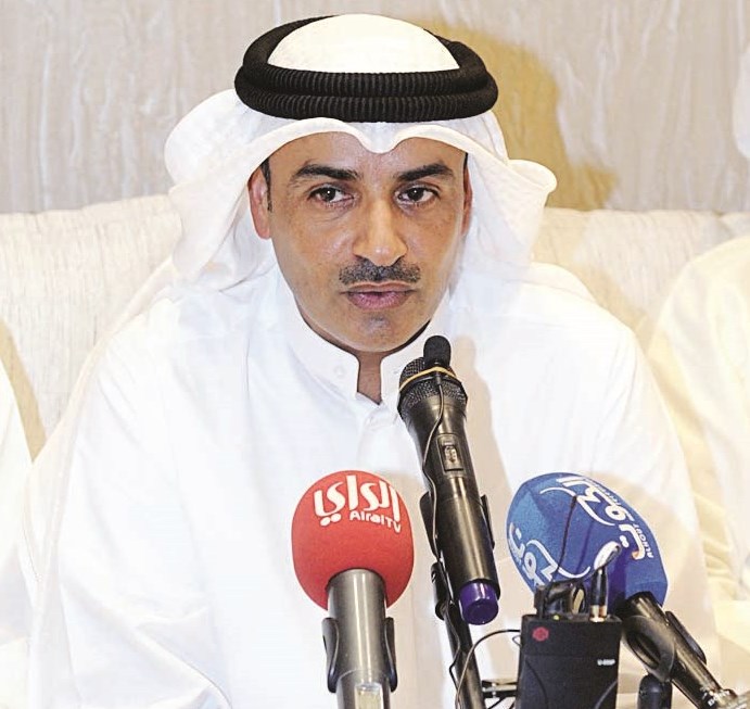 الديحاني أثناء إلقاء كلمته في الديوان