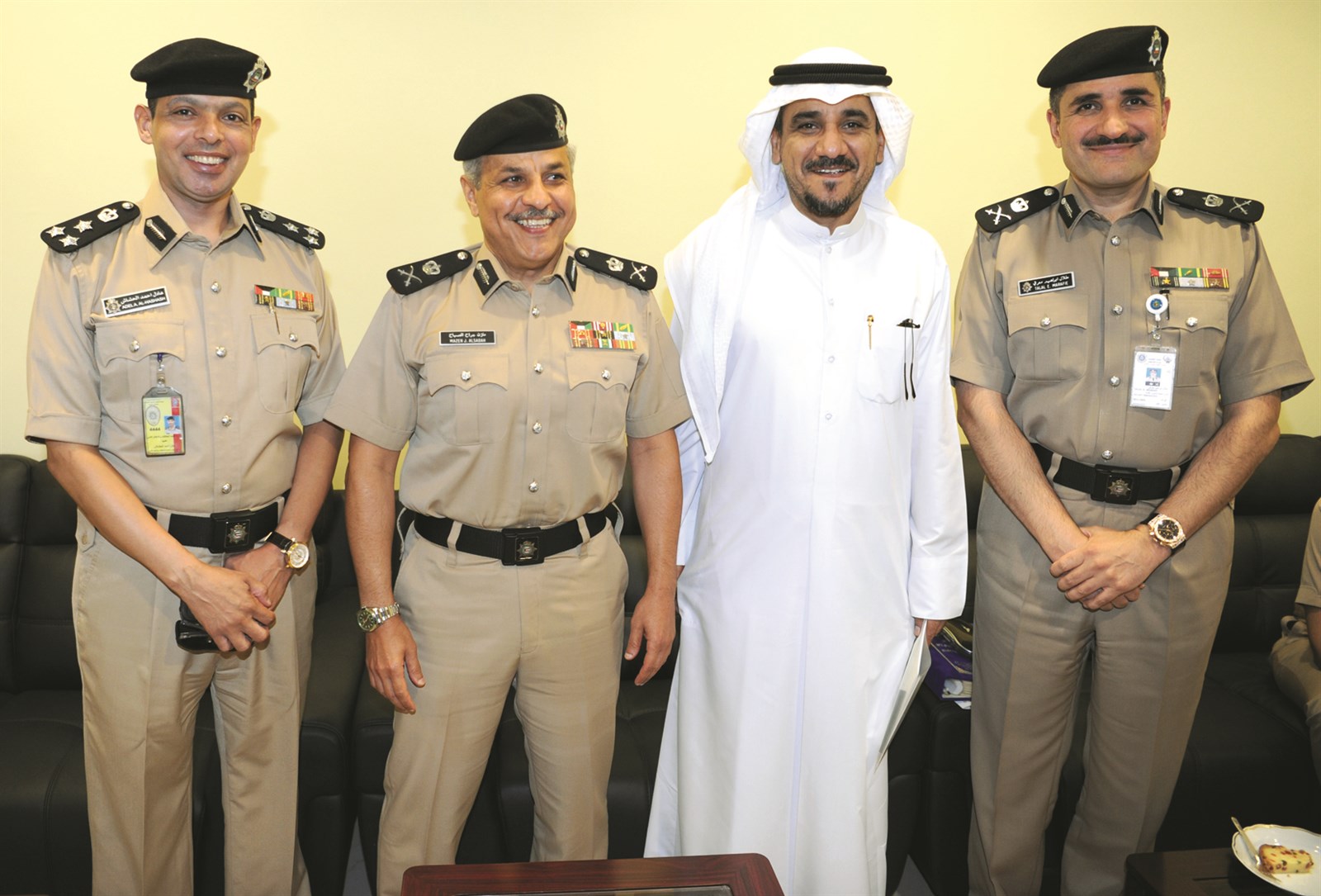 الزميل منصور الشمري مع الجراح ومعرفي والحشاش