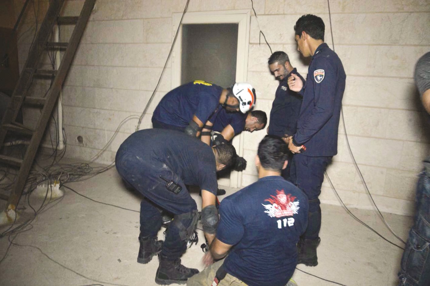 u0631u062cu0627u0644 u0627u0644u0625u0637u0641u0627u0621 u0623u062bu0646u0627u0621 u0645u062du0627u0648u0644u062au0647u0645 u0625u0646u0642u0627u0630 u0627u0644u062eu0627u062fu0645u0629