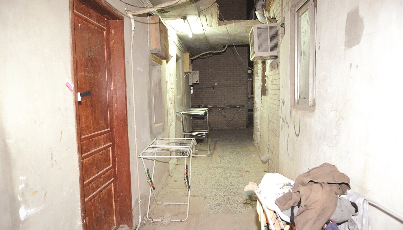 غرف العزاب داخل البيوت الخاصة