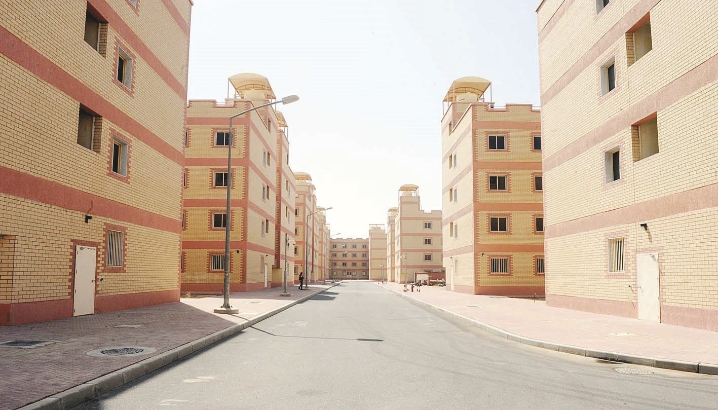 تصميم مباني المدن العمالية على أعلى المعايير الهندسية والبيئية