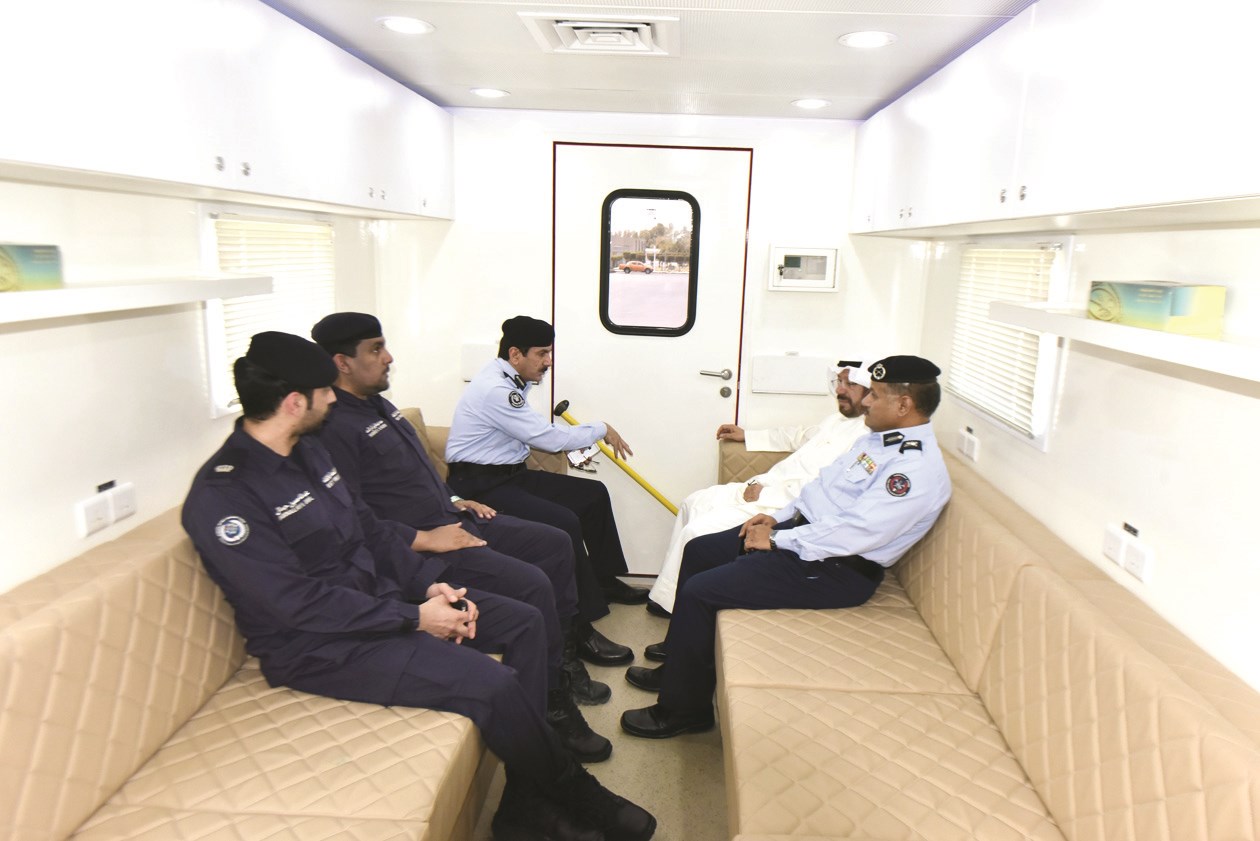 الآلية من الداخل