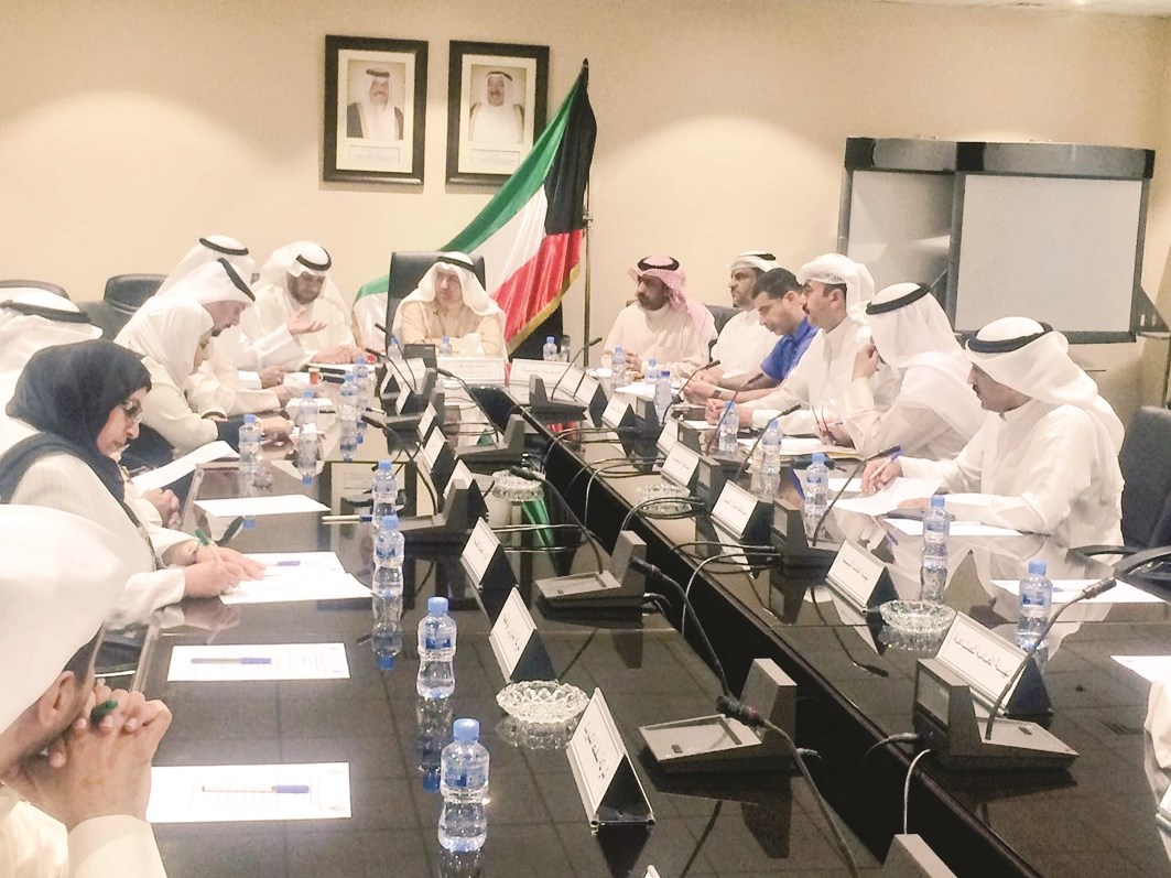 u0628u0648u0634u0647u0631u064a u0645u062au0631u0626u0633u0627u064b u0627u062cu062au0645u0627u0639 u0644u062cu0646u0629 u0627u0644u062au0631u0634u064au062f