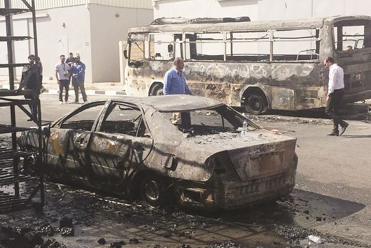 u0633u064au0627u0631u0629 u0648u062du0627u0641u0644u0629 u0645u062au0641u062du0645u062au0627u0646