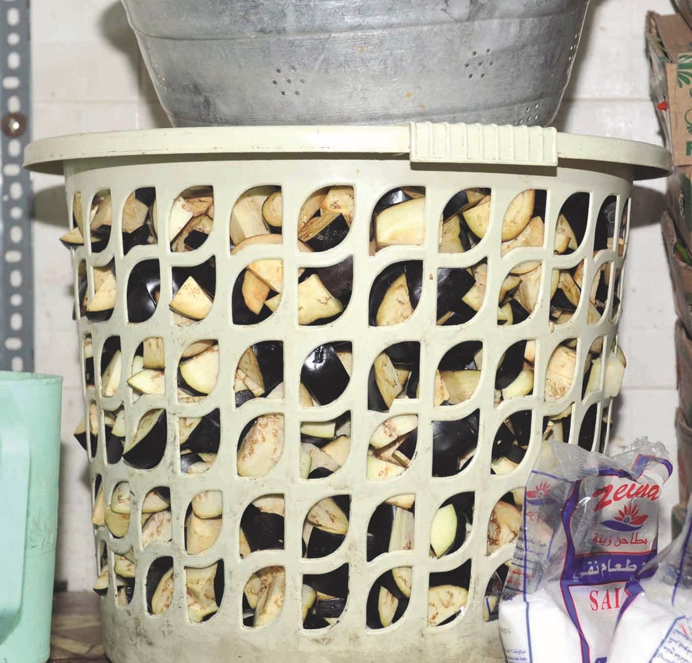 باذنجان ... في سلة غسيل