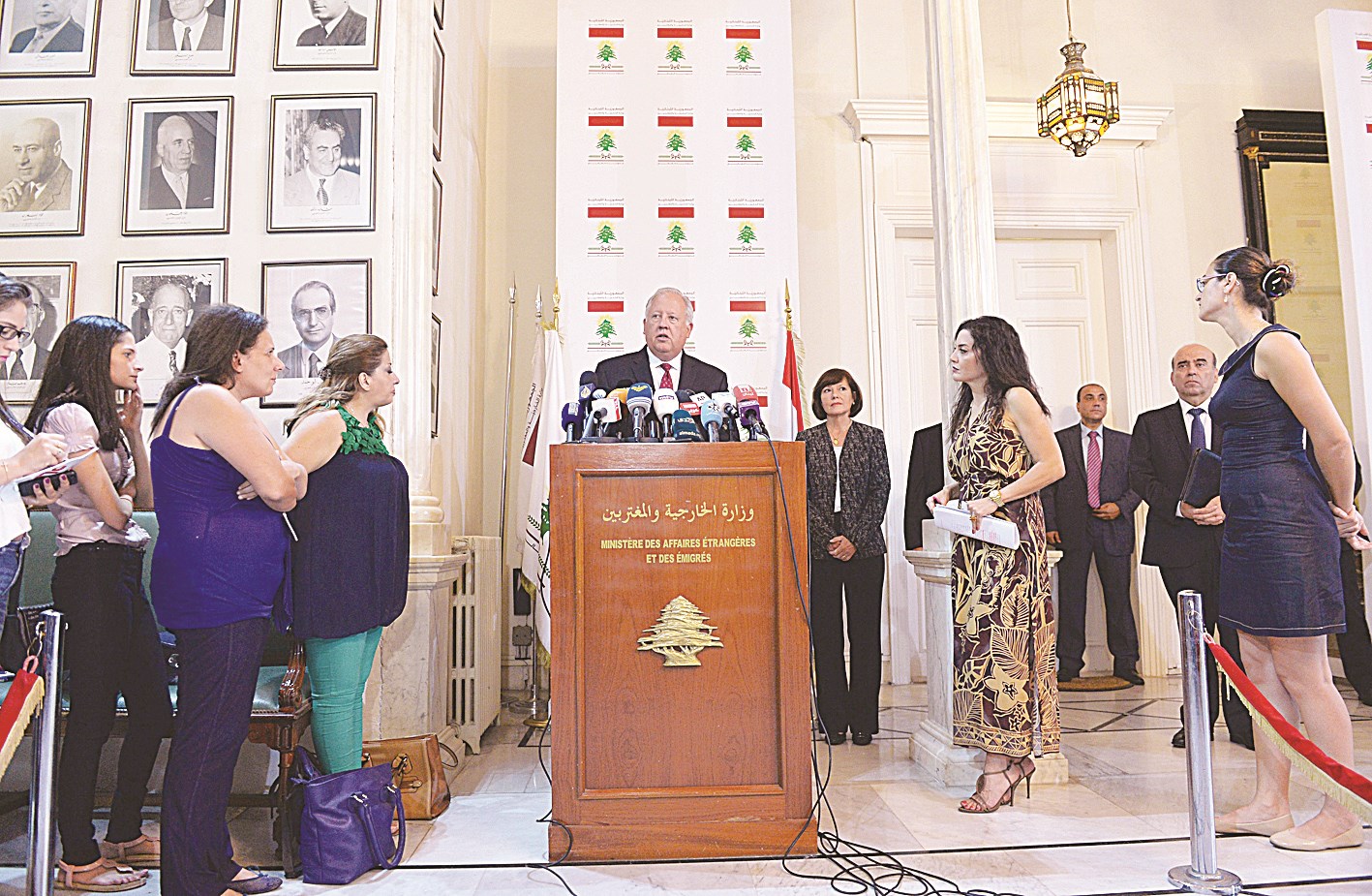 u0634u0627u0646u0646 u062eu0644u0627u0644 u0645u0624u062au0645u0631u0647 u0627u0644u0635u062du0627u0641u064a u0641u064a u0648u0632u0627u0631u0629 u0627u0644u062eu0627u0631u062cu064au0629 u0641u064a u0628u064au0631u0648u062a u0623u0645u0633 (u0627 u0641 u0628)