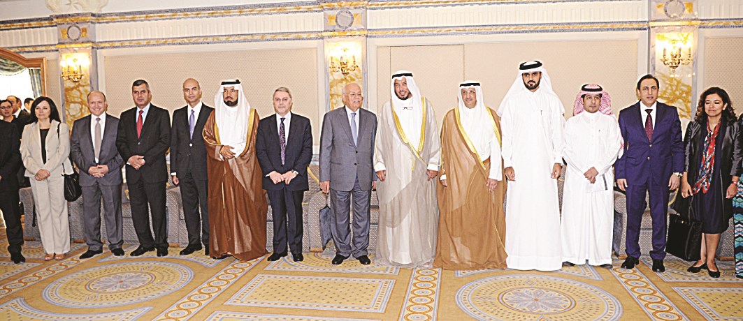 u0627u0644u0645u0634u0627u0631u0643u0648u0646 u0641u064a u0627u0644u0627u062cu062au0645u0627u0639      (u062au0635u0648u064au0631 u0646u0627u064au0641 u0627u0644u0639u0642u0644u0629)