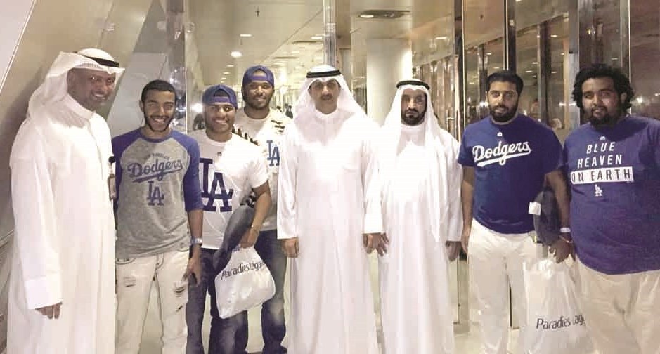 u0633u0627u0645u064a u0627u0644u062du0645u062f u0645u062au0648u0633u0637u0627u064b u0627u0644u0643u0648u064au062au064au064au0646 u0627u0644u062eu0645u0633u0629 u0627u0644u0639u0627u0626u062fu064au0646 u0645u0646 u0623u0645u064au0631u0643u0627