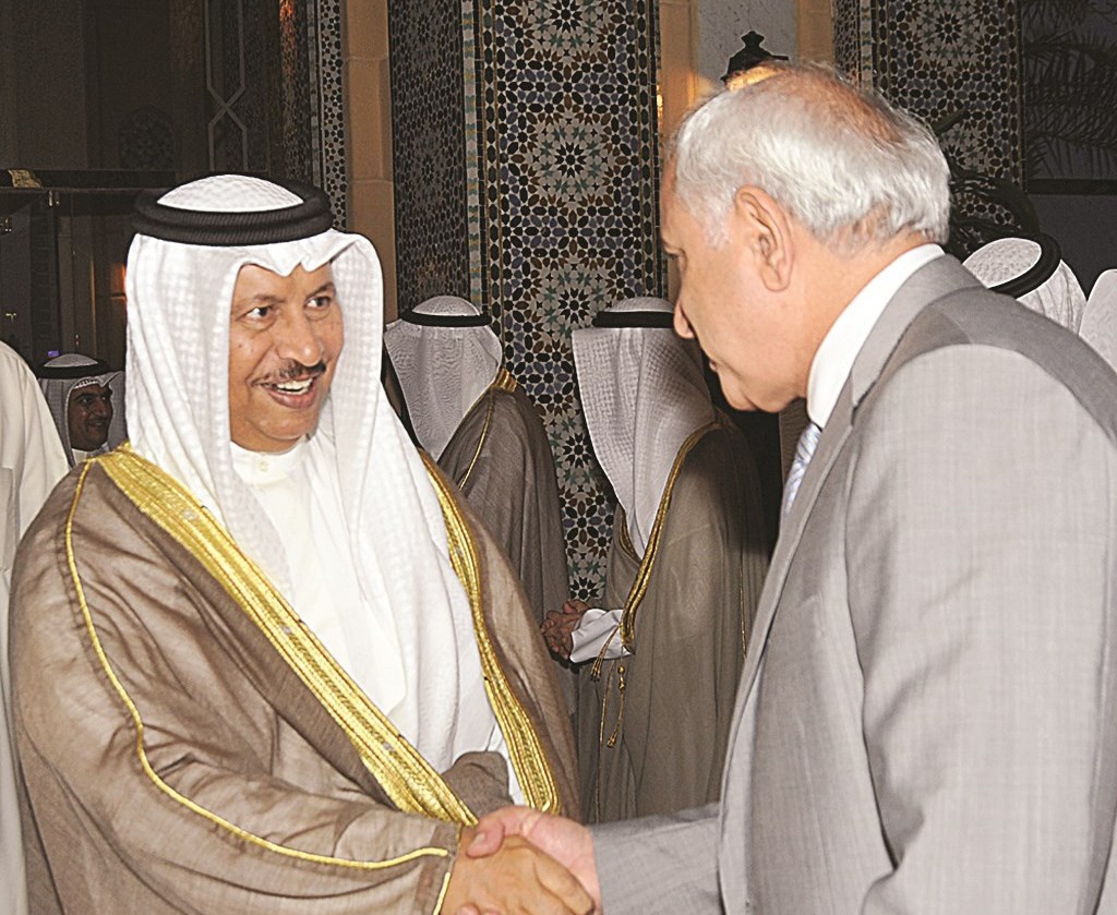 جابرالمبارك يتلقى تهنئة العيسى