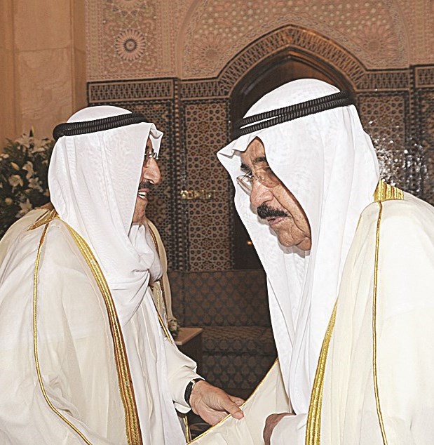 سمو الأمير يتلقى تهنئة فيصل السعود بالعيد