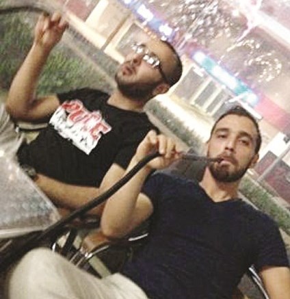 كياد والكتبي في صورة مشتركة قبل القبض عليهما في فبراير 2015