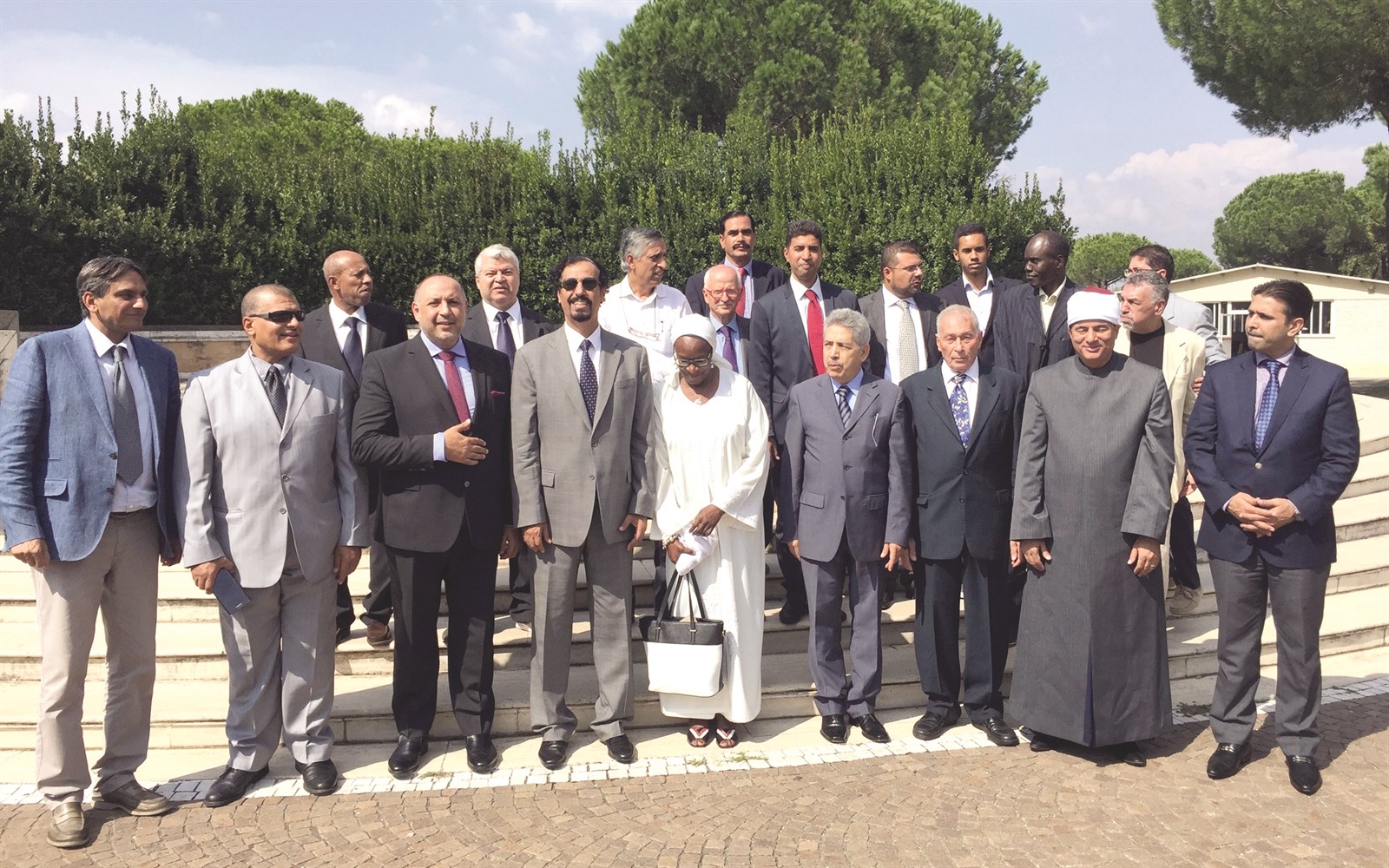 u0627u0644u0633u0641u064au0631 u0627u0644u062eu0627u0644u062f u0645u0639 u0623u0645u064au0646 u0627u0644u0645u0631u0643u0632 u0627u0644u0627u0633u0644u0627u0645u064a u0628u0631u0648u0645u0627 u0648u0645u062cu0645u0648u0639u0629 u0645u0646 u0636u064au0648u0641 u0627u0644u062du0641u0644