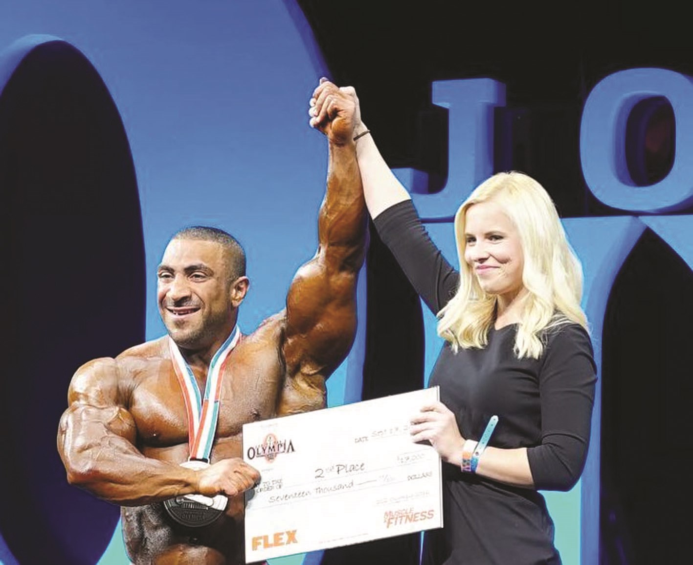 u0623u062du0645u062f u0627u0634u0643u0646u0627u0646u064a u0645u062au0633u0644u0645u0627u064b u062cu0627u0626u0632u0629 u0627u0644u0645u0631u0643u0632 u0627u0644u062bu0627u0646u064a