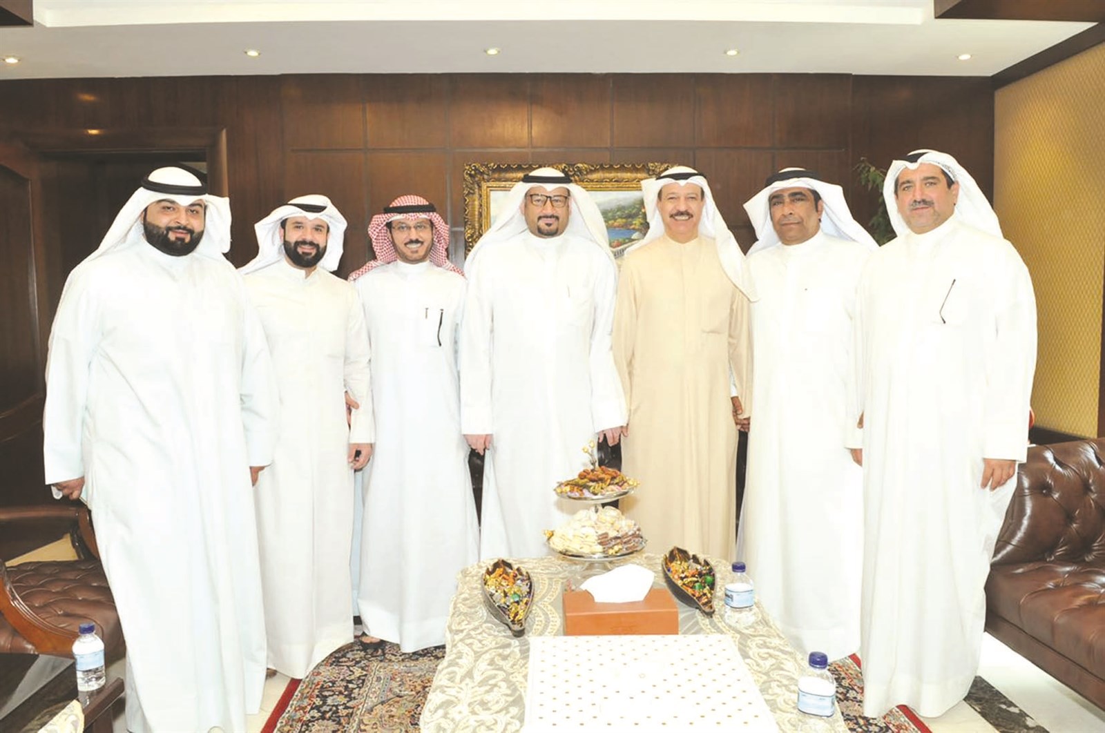 القطان والوكلاء المساعدون وبعض موظفي الوزارة والزميل ناصر الفرحان