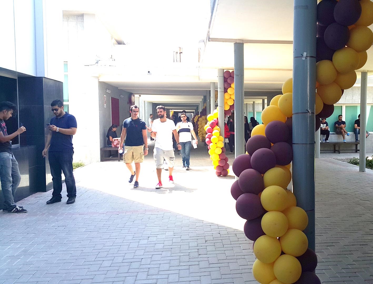 ... وفي الجامعة الأميركية