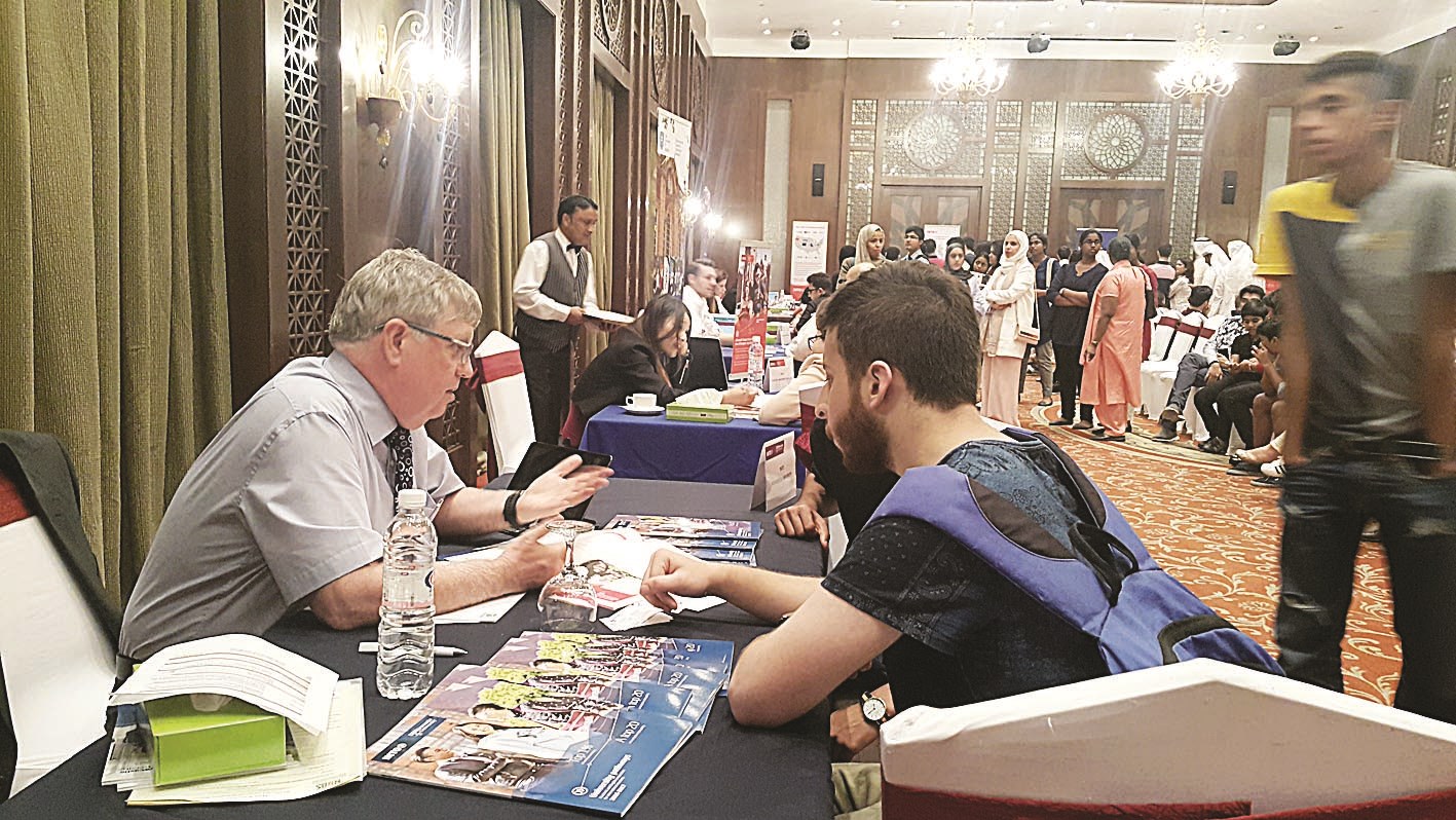 u062cu0627u0646u0628 u0645u0646 u0627u0644u0645u0639u0631u0636