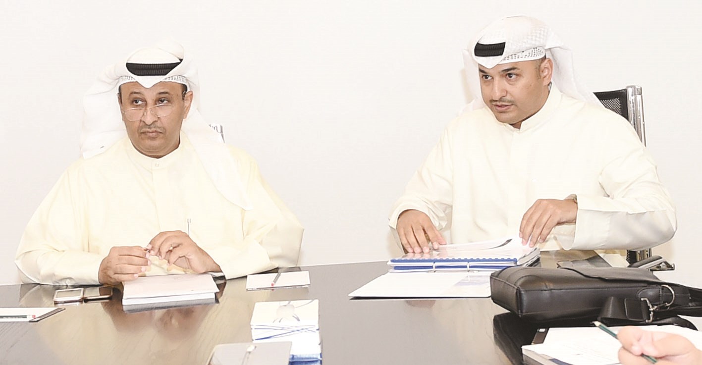 u062cu0627u0646u0628 u0645u0646 u0639u0645u0648u0645u064au0629 u0627u0644u0634u0631u0643u0629 (u062au0635u0648u064au0631 u062cu0627u0633u0645 u0628u0627u0631u0648u0646)